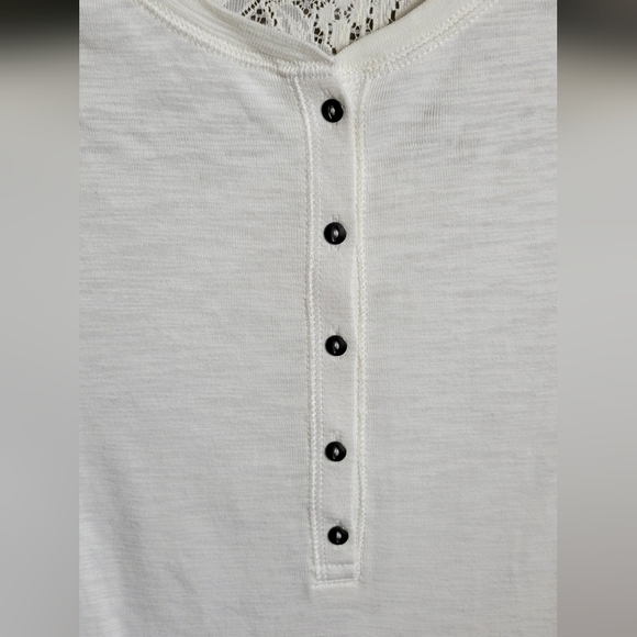 bleu gray off white longsleeve lace detailed Medium 1/2 button down crew neck - Picture 2 of 6